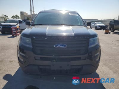 Piąte zdjęcie samochodu w środku: 2017 FORD EXPLORER POLICE INTERCEPTOR VIN:1FM5K8AT3HGC35594 - miniatura