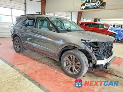 Czwarte zdjęcie samochodu z boku: 2021 FORD EXPLORER XLT VIN:1FMSK8DH1MGC45884 - miniatura