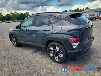Drugie zdjęcie samochodu z przodu: 2025 HYUNDAI KONA SEL VIN:KM8HB3AB2SU307109 - miniatura