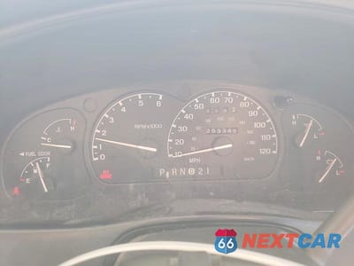 Zdjęcie 9 z 13 samochodu: 2000 FORD EXPLORER XLT VIN:1FMZU73E1YZC43038 - miniatura
