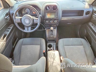 Zdjęcie 8 z 14 samochodu: 2015 JEEP PATRIOT LATITUDE VIN:1C4NJRFB3FD217396 - miniatura
