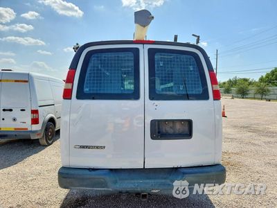 Zdjęcie 6 z 13 samochodu: 2013 CHEVROLET EXPRESS G2500 VIN:1GCWGFCA0D1903116 - miniatura