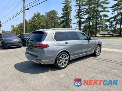 Trzecie zdjęcie samochodu z tyłu: 2024 BMW X7 XDRIVE40I VIN:5UX23EM00R9S52720 - miniatura