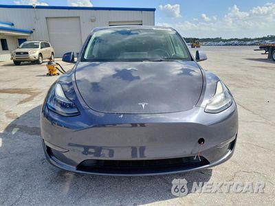 Piąte zdjęcie samochodu w środku: 2021 TESLA MODEL Y VIN:5YJYGDEF9MF261704 - miniatura