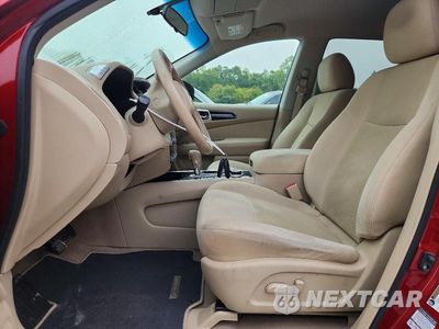 Zdjęcie 7 z 12 samochodu: 2014 NISSAN PATHFINDER SV VIN:5N1AR2MM7EC708234 - miniatura