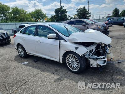 Czwarte zdjęcie samochodu z boku: 2012 FORD FOCUS SEL VIN:1FAHP3H24CL346793 - miniatura