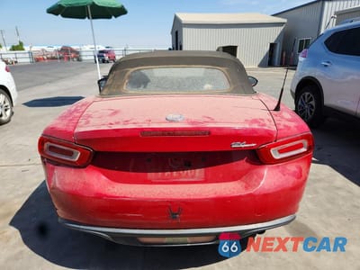 Zdjęcie 6 z 13 samochodu: 2017 FIAT 124 SPIDER CLASSICA VIN:JC1NFAEK9H0127889 - miniatura