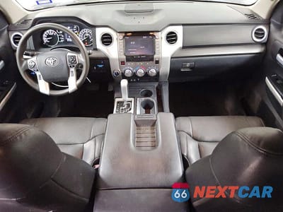 Zdjęcie 8 z 13 samochodu: 2020 TOYOTA TUNDRA SR5 VIN:5TFDY5F12LX947916 - miniatura
