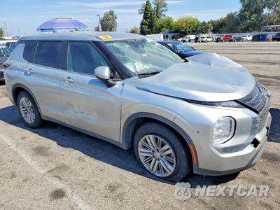 Czwarte zdjęcie samochodu z boku: 2023 MITSUBISHI OUTLANDER ES VIN:JA4J3TA85PZ028166 - miniatura