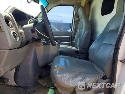 Zdjęcie 7 z 13 samochodu: 2013 FORD ECONOLINE E350 SUPER DUTY CUTAWAY VAN VIN:1FDWE3FL5DDA02562 - miniatura