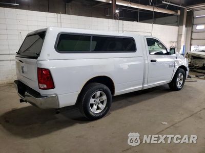 Trzecie zdjęcie samochodu z tyłu: 2018 RAM 1500 ST VIN:3C6JR6DT9JG181010 - miniatura