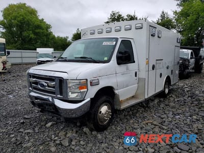 2015 FORD ECONOLINE E350 SUPER DUTY CUTAWAY VAN 1FDWE3FS8FDA09936 - główne zdjęcie licytacji z USA - miniatura
