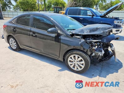Czwarte zdjęcie samochodu z boku: 2021 HYUNDAI ACCENT SE VIN:3KPC24A62ME134104 - miniatura