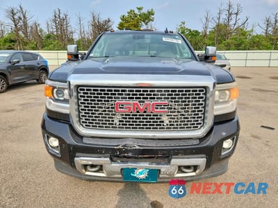 Piąte zdjęcie samochodu w środku: 2016 GMC SIERRA K3500 DENALI VIN:1GT42YE81GF116453 - miniatura