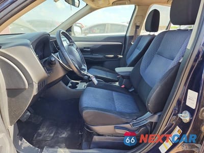 Zdjęcie 7 z 13 samochodu: 2014 MITSUBISHI OUTLANDER SE VIN:JA4AZ3A34EZ015358 - miniatura