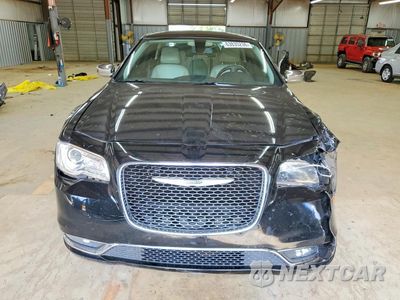 Piąte zdjęcie samochodu w środku: 2019 CHRYSLER 300 LIMITED VIN:2C3CCAEG9KH528607 - miniatura