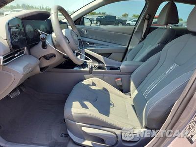 Zdjęcie 7 z 12 samochodu: 2023 HYUNDAI ELANTRA SEL VIN:KMHLS4AG2PU555251 - miniatura