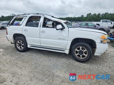 Czwarte zdjęcie samochodu z boku: 2004 GMC YUKON DENALI VIN:1GKEK63U74J251071 - miniatura