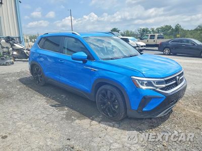 Czwarte zdjęcie samochodu z boku: 2022 VOLKSWAGEN TAOS SEL VIN:3VV1X7B21NM010579 - miniatura
