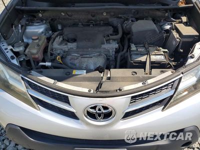 Zdjęcie 12 z 13 samochodu: 2015 TOYOTA RAV4 XLE VIN:JTMRFREVXFD168017 - miniatura