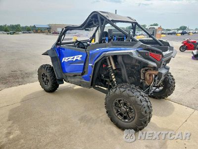 Trzecie zdjęcie samochodu z tyłu: 2025 POLARIS RZR XP UTILITY VEHICLE VIN:3NSNEE997SF114344 - miniatura