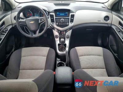 Zdjęcie 8 z 12 samochodu: 2012 CHEVROLET CRUZE LS VIN:1G1PD5SH2C7321299 - miniatura