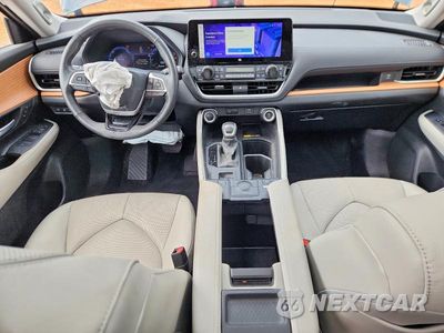 Zdjęcie 8 z 14 samochodu: 2024 TOYOTA GRAND HIGHLANDER HYBRID LIMITED VIN:5TDACAB51RS011190 - miniatura