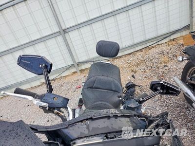 Piąte zdjęcie samochodu w środku: 2015 VICTORY MOTORCYCLES MAGNUM VIN:5VPYW36N9F3046411 - miniatura