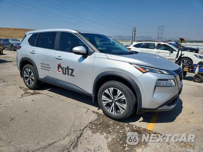 Czwarte zdjęcie samochodu z boku: 2023 NISSAN ROGUE SV VIN:5N1BT3BB9PC688729 - miniatura