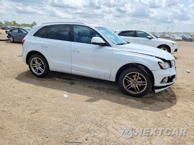 Czwarte zdjęcie samochodu z boku: 2016 AUDI Q5 PREMIUM PLUS VIN:WA1L2AFP0GA138265 - miniatura
