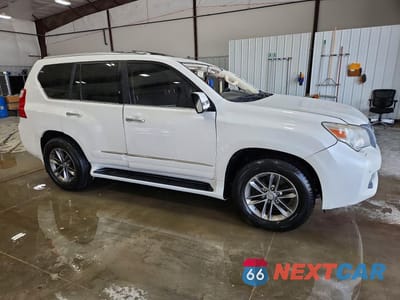 Czwarte zdjęcie samochodu z boku: 2012 LEXUS GX 460 PREMIUM VIN:JTJJM7FX2C5046861 - miniatura