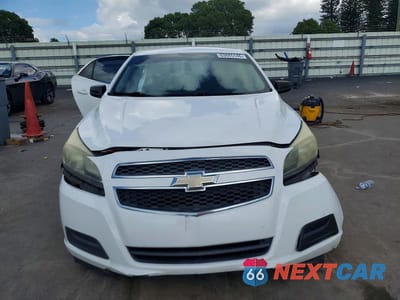 Piąte zdjęcie samochodu w środku: 2013 CHEVROLET MALIBU LS VIN:1G11A5SA0DF189586 - miniatura