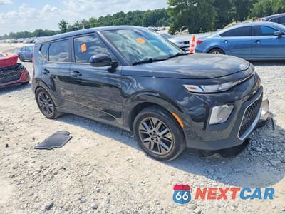 Czwarte zdjęcie samochodu z boku: 2021 KIA SOUL S VIN:KNDJ23AU3M7796984 - miniatura