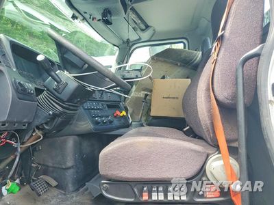 Zdjęcie 7 z 13 samochodu: 2019 INTERNATIONAL MV607 SEMI TRUCK VIN:1HSEUTAN5KH091946 - miniatura