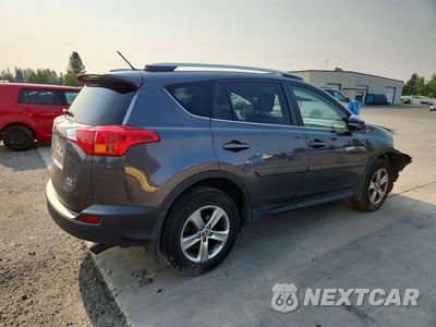 Trzecie zdjęcie samochodu z tyłu: 2015 TOYOTA RAV4 XLE VIN:JTMRFREV4FD150306 - miniatura