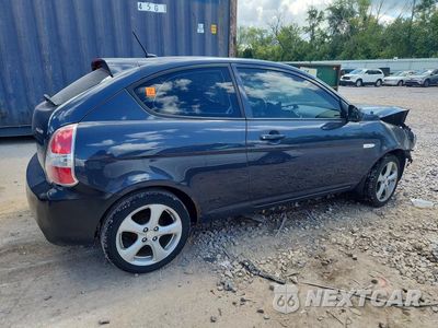 Trzecie zdjęcie samochodu z tyłu: 2011 HYUNDAI ACCENT SE VIN:KMHCN3AC1BU200028 - miniatura