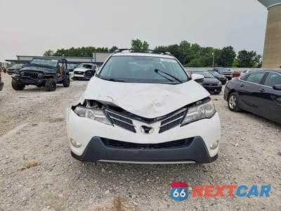 Piąte zdjęcie samochodu w środku: 2015 TOYOTA RAV4 XLE VIN:2T3RFREV4FW403790 - miniatura