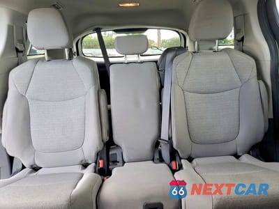 Zdjęcie 10 z 13 samochodu: 2024 TOYOTA SIENNA LE VIN:5TDKRKECXRS195743 - miniatura