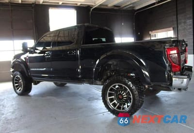 Czwarte zdjęcie samochodu z boku: 2021 FORD F250 SUPER DUTY VIN:1FT8W2BT4MED15543 - miniatura