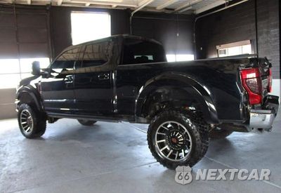 Czwarte zdjęcie samochodu z boku: 2021 FORD F250 SUPER DUTY VIN:1FT8W2BT4MED15543 - miniatura