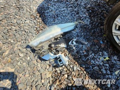 Zdjęcie 13 z 14 samochodu: 2017 FORD ESCAPE TITANIUM VIN:1FMCU0JD8HUC20876 - miniatura