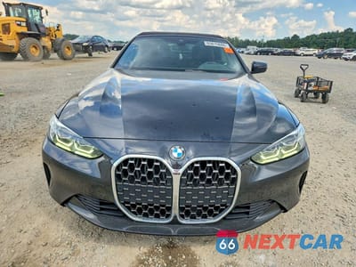 Piąte zdjęcie samochodu w środku: 2021 BMW 430I VIN:WBA23AT04MCH31780 - miniatura