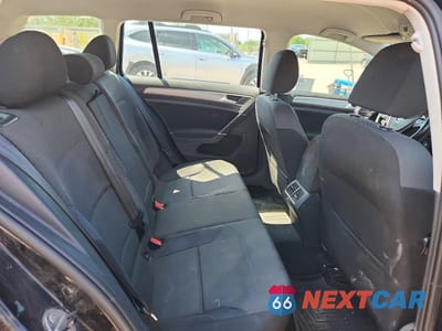 Zdjęcie 10 z 12 samochodu: 2017 VOLKSWAGEN GOLF SPORTWAGEN S VIN:3VWC17AU6HM507821 - miniatura
