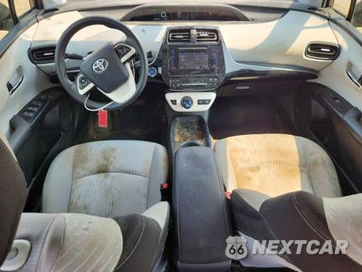 Zdjęcie 8 z 13 samochodu: 2017 TOYOTA PRIUS TWO VIN:JTDKBRFU3H3031304 - miniatura