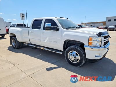 Czwarte zdjęcie samochodu z boku: 2011 CHEVROLET SILVERADO K3500 LTZ VIN:1GC4K1C80BF156591 - miniatura