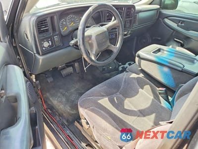 Zdjęcie 8 z 12 samochodu: 2001 GMC NEW SIERRA C1500 VIN:1GTEC14W41Z215704 - miniatura