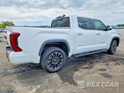 Trzecie zdjęcie samochodu z tyłu: 2025 TOYOTA TUNDRA CREWMAX LIMITED VIN:5TFJA5DB1SX283738 - miniatura