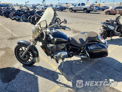 Trzecie zdjęcie samochodu z tyłu: 2000 HONDA VT1100 T VIN:1HFSC3705YA200763 - miniatura