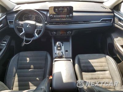 Zdjęcie 8 z 13 samochodu: 2023 MITSUBISHI OUTLANDER SE VIN:JA4J4UA86PZ055847 - miniatura