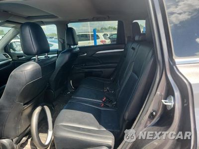 Zdjęcie 11 z 13 samochodu: 2017 TOYOTA HIGHLANDER XLE VIN:5TDKZRFH0HS195753 - miniatura